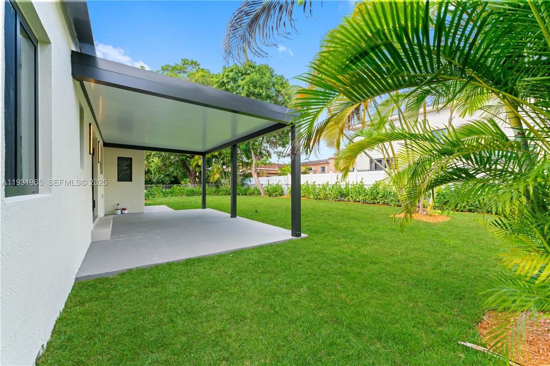 For Sale: $829,000 (4 beds, 2 baths, 1619 Square Feet)