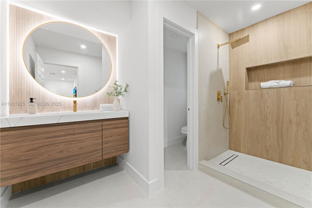 For Sale: $829,000 (4 beds, 2 baths, 1619 Square Feet)