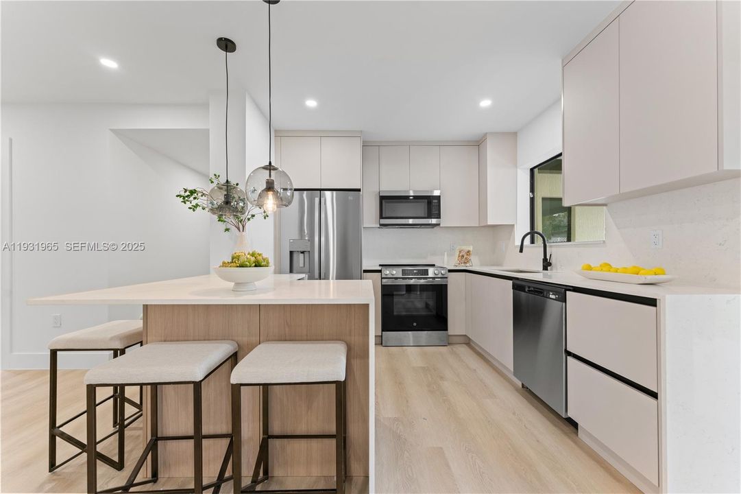 For Sale: $829,000 (4 beds, 2 baths, 1619 Square Feet)