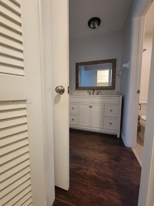 На продажу: $225,000 (2 спален, 2 ванн, 1360 Квадратных фут)