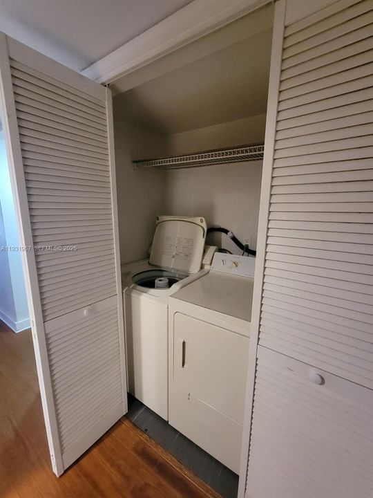 На продажу: $225,000 (2 спален, 2 ванн, 1360 Квадратных фут)