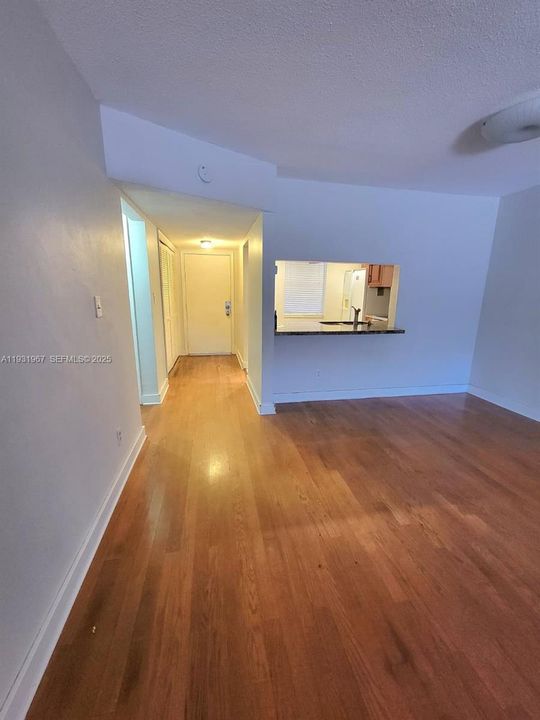 На продажу: $225,000 (2 спален, 2 ванн, 1360 Квадратных фут)