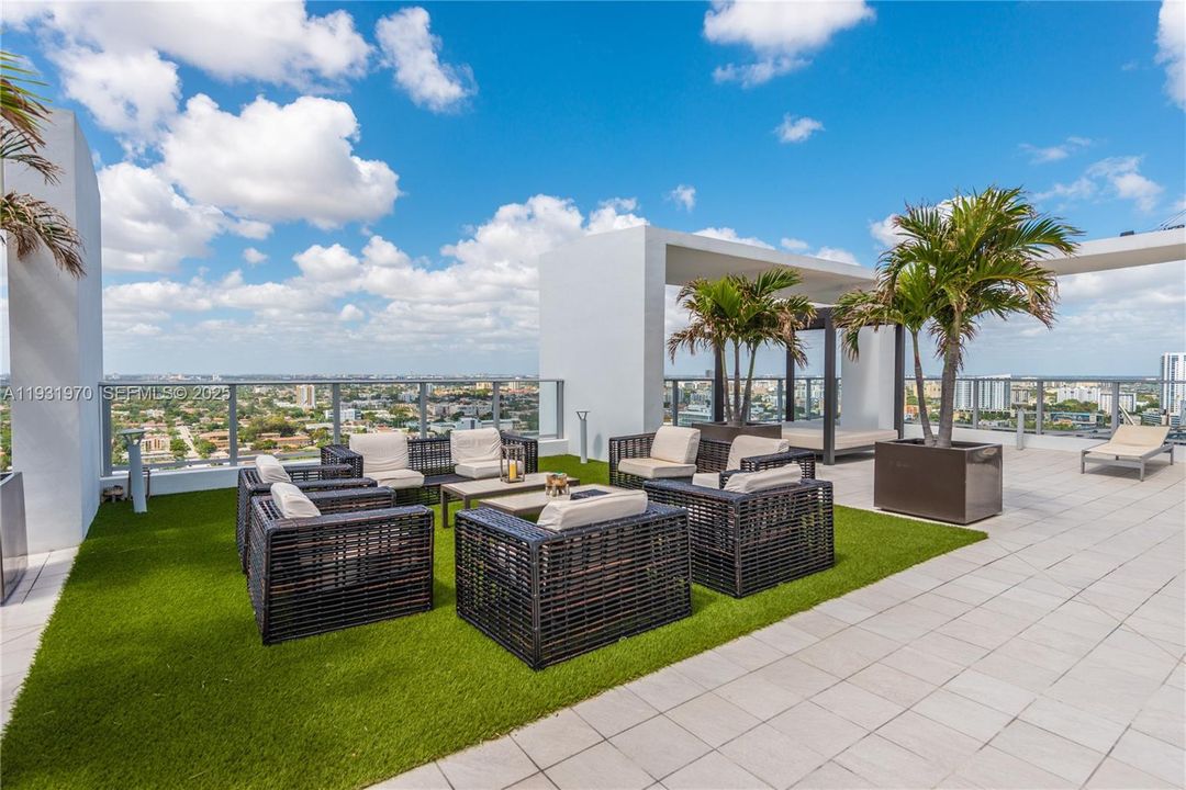 出租: $6,600 (3 贝兹, 3 浴室, 1470 平方英尺)