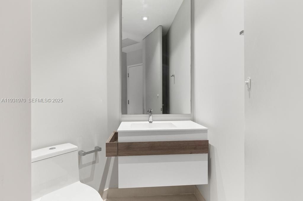 出租: $6,600 (3 贝兹, 3 浴室, 1470 平方英尺)