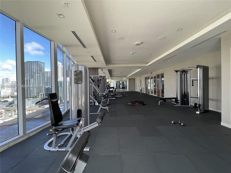 出租: $6,600 (3 贝兹, 3 浴室, 1470 平方英尺)