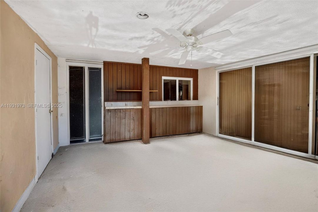 virtually decluttered