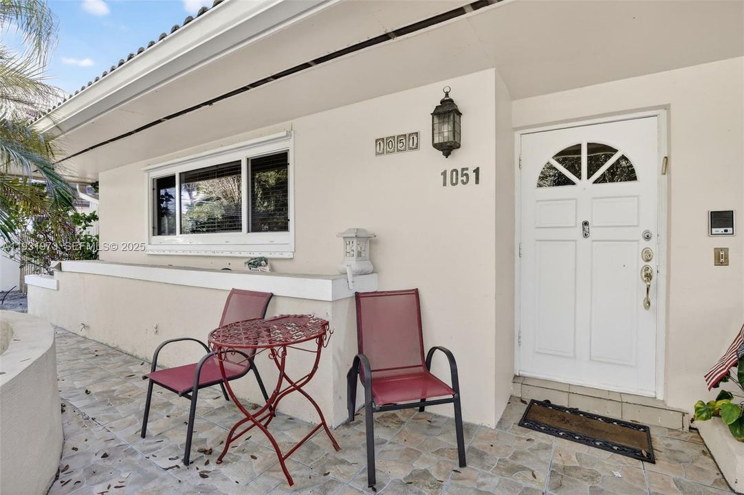 待售: $790,000 (4 贝兹, 2 浴室, 2578 平方英尺)