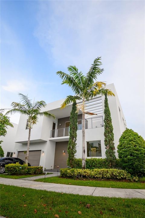 For Sale: $1,560,000 (5 beds, 5 baths, 3624 Square Feet)