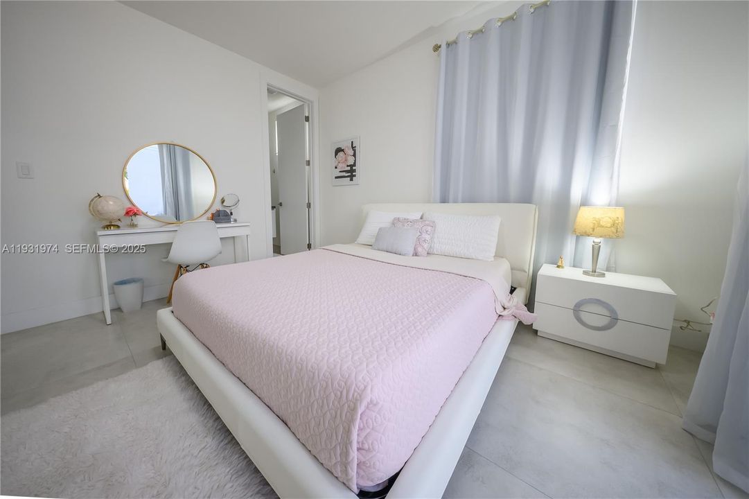 For Sale: $1,560,000 (5 beds, 5 baths, 3624 Square Feet)