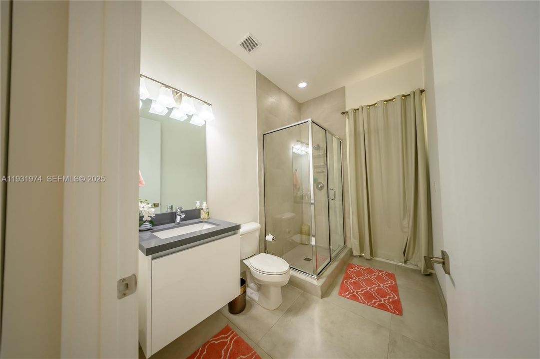 For Sale: $1,560,000 (5 beds, 5 baths, 3624 Square Feet)