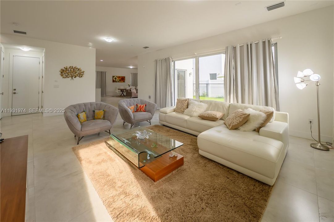 For Sale: $1,560,000 (5 beds, 5 baths, 3624 Square Feet)