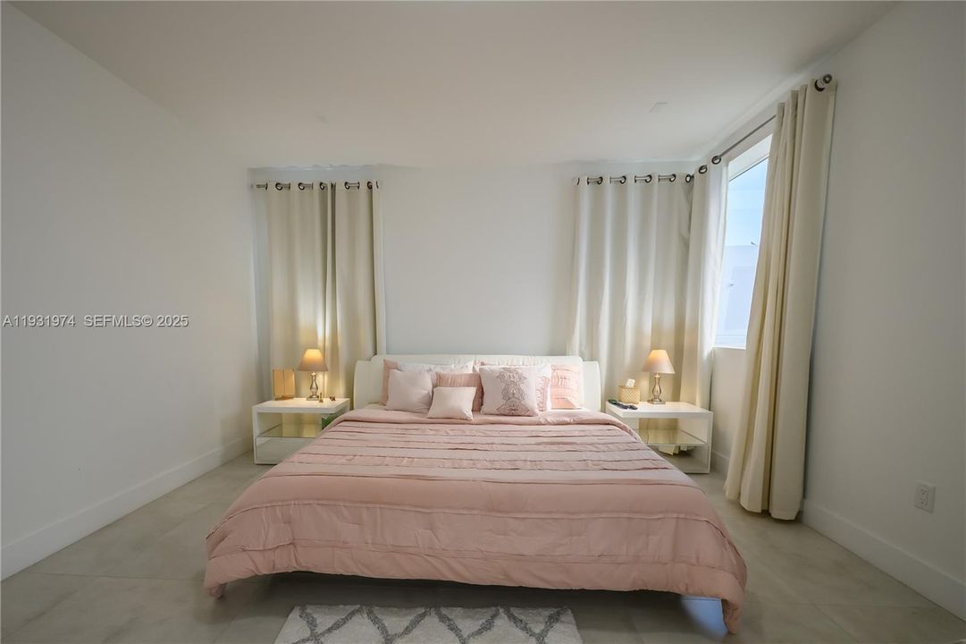 For Sale: $1,560,000 (5 beds, 5 baths, 3624 Square Feet)