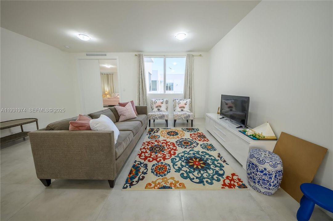 For Sale: $1,560,000 (5 beds, 5 baths, 3624 Square Feet)