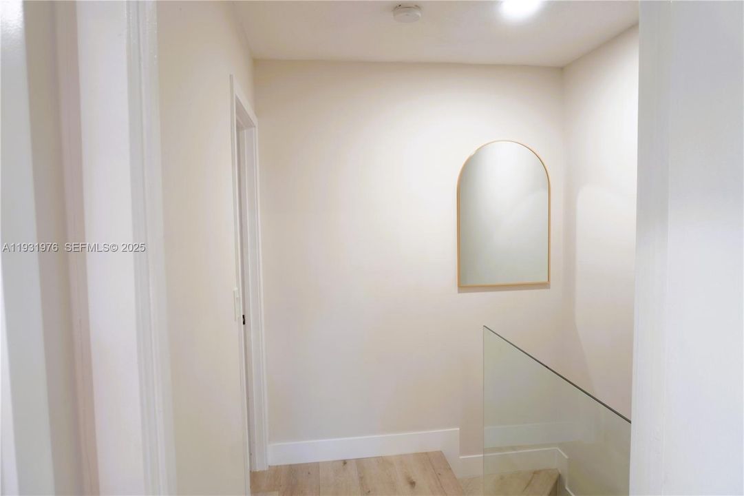 待售: $460,000 (2 贝兹, 2 浴室, 1170 平方英尺)