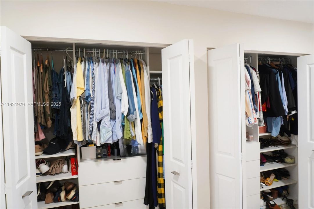 待售: $460,000 (2 贝兹, 2 浴室, 1170 平方英尺)