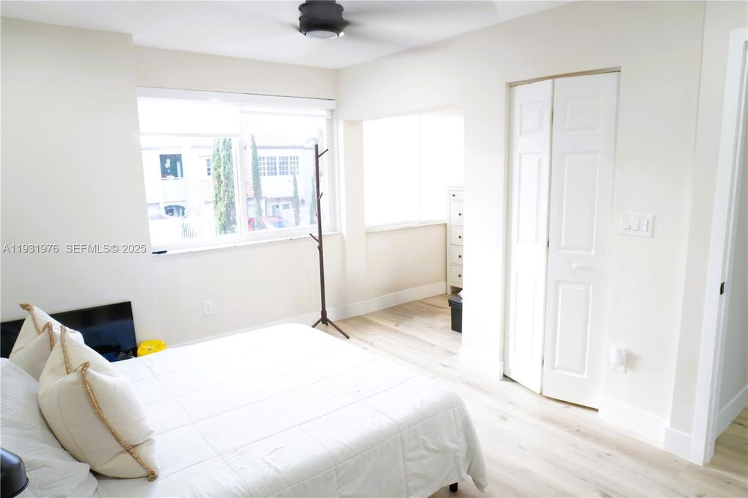 待售: $460,000 (2 贝兹, 2 浴室, 1170 平方英尺)