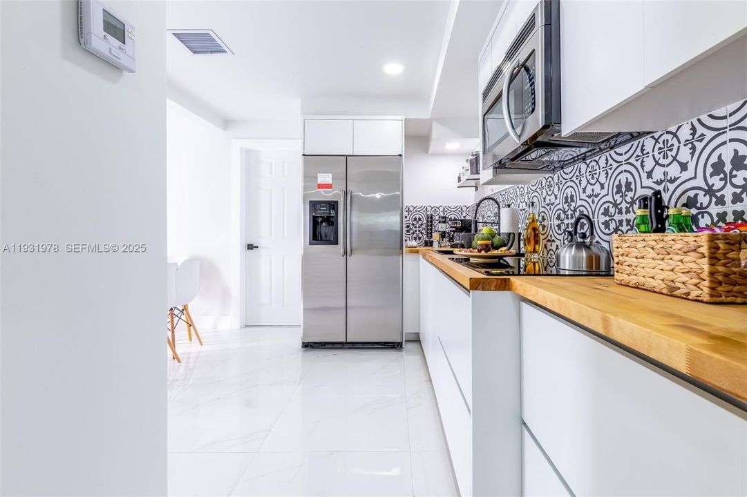 For Sale: $650,000 (0 beds, 0 baths, 1160 Square Feet)