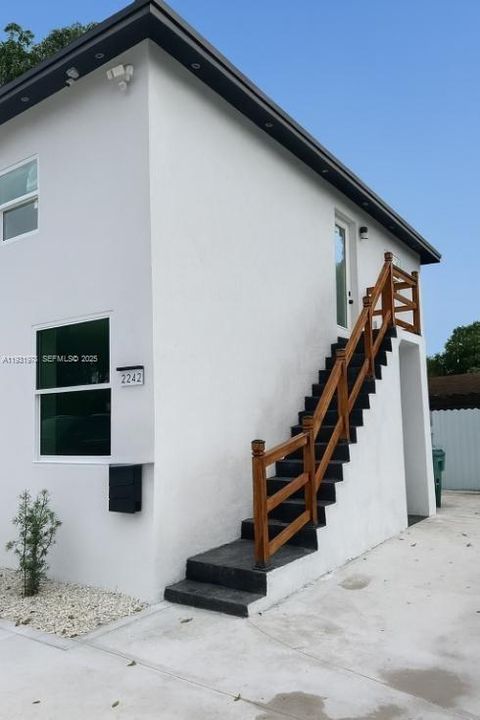 For Sale: $650,000 (0 beds, 0 baths, 1160 Square Feet)