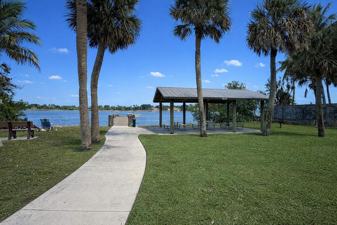 Fishing pier