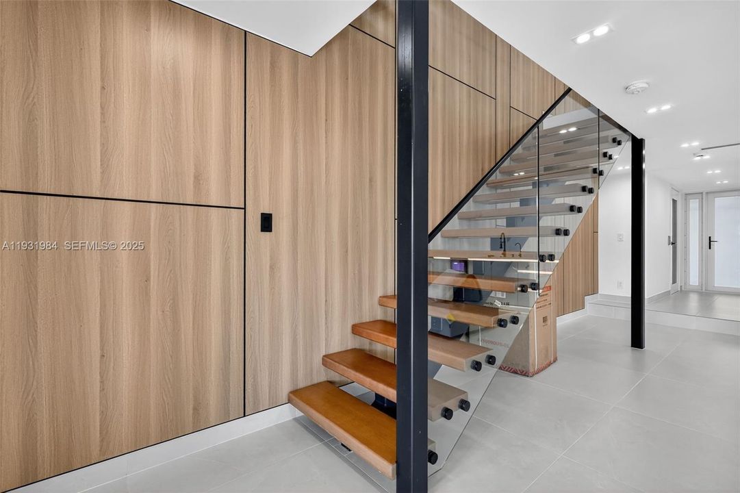 В аренду: $16,000 (3 спален, 3 ванн, 2450 Квадратных фут)