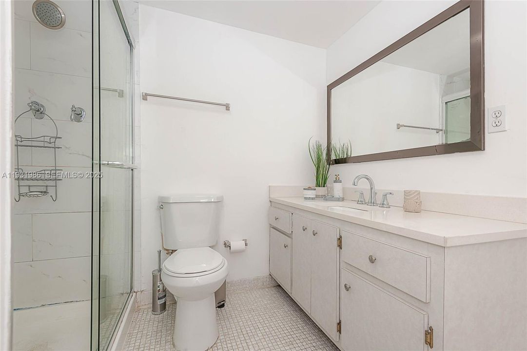 For Sale: $350,000 (2 beds, 2 baths, 1275 Square Feet)
