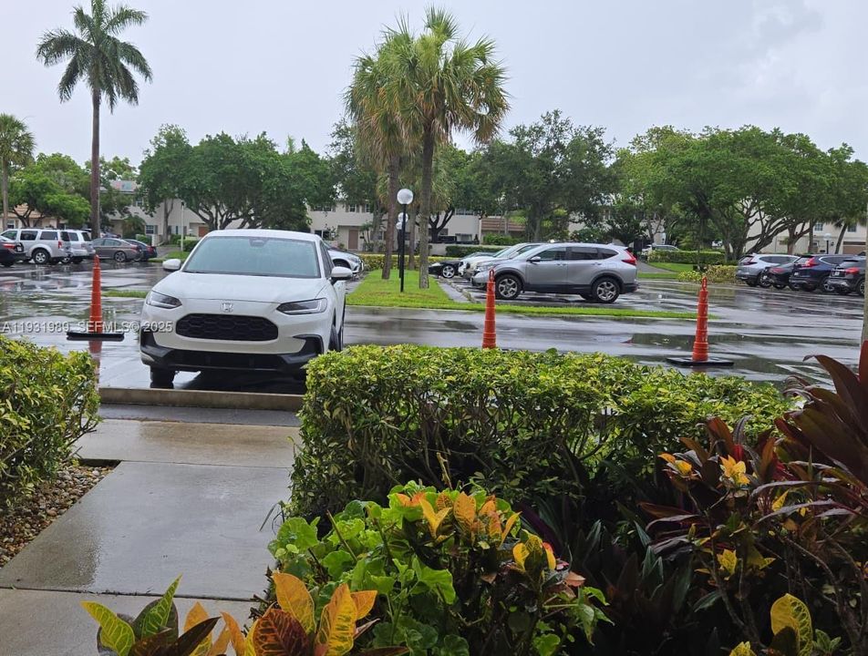 На продажу: $169,000 (2 спален, 2 ванн, 1100 Квадратных фут)