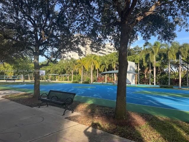 На продажу: $169,000 (2 спален, 2 ванн, 1100 Квадратных фут)