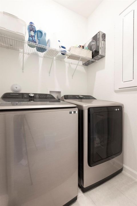 For Rent: $3,500 (3 beds, 2 baths, 1888 Square Feet)