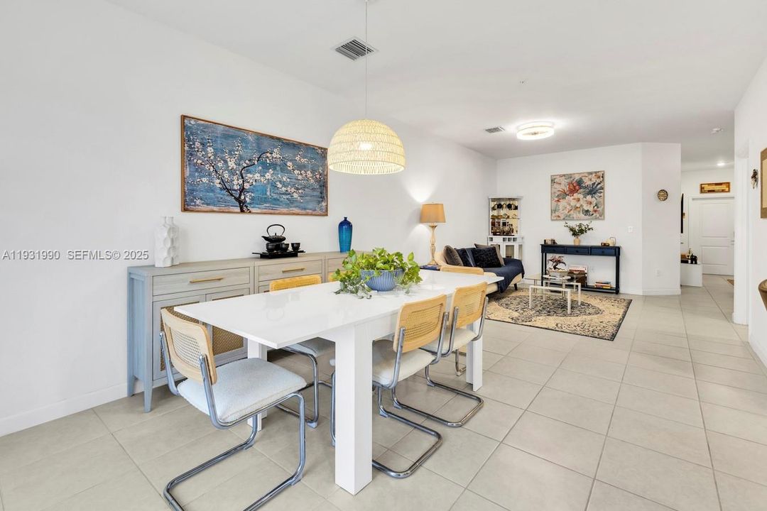 For Rent: $3,500 (3 beds, 2 baths, 1888 Square Feet)