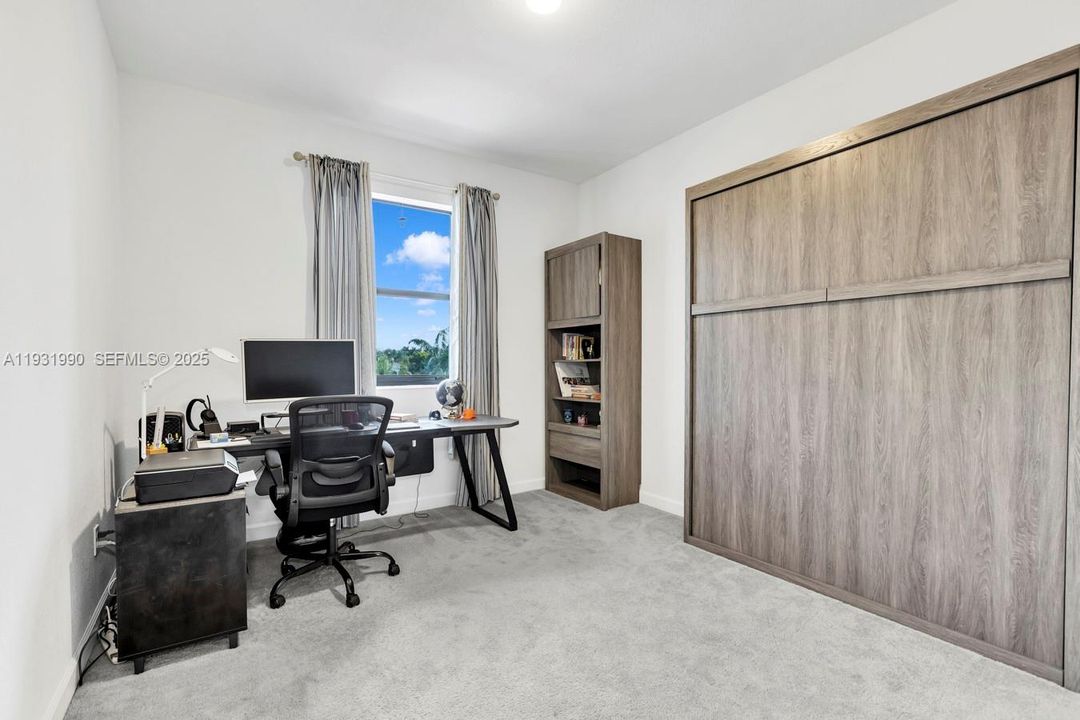 For Rent: $3,500 (3 beds, 2 baths, 1888 Square Feet)