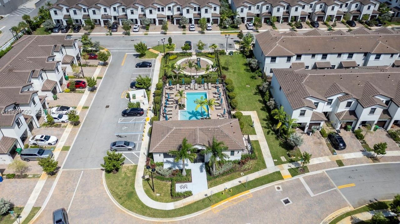 For Rent: $3,500 (3 beds, 2 baths, 1888 Square Feet)