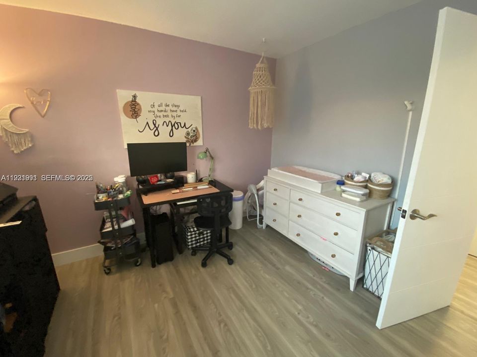 For Rent: $2,800 (2 beds, 2 baths, 1021 Square Feet)