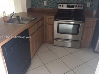 待售: $218,000 (2 贝兹, 2 浴室, 956 平方英尺)