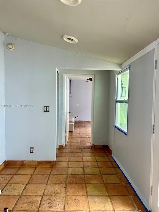 Activo con contrato: $2,975 (2 camas, 2 baños, 1400 Pies cuadrados)