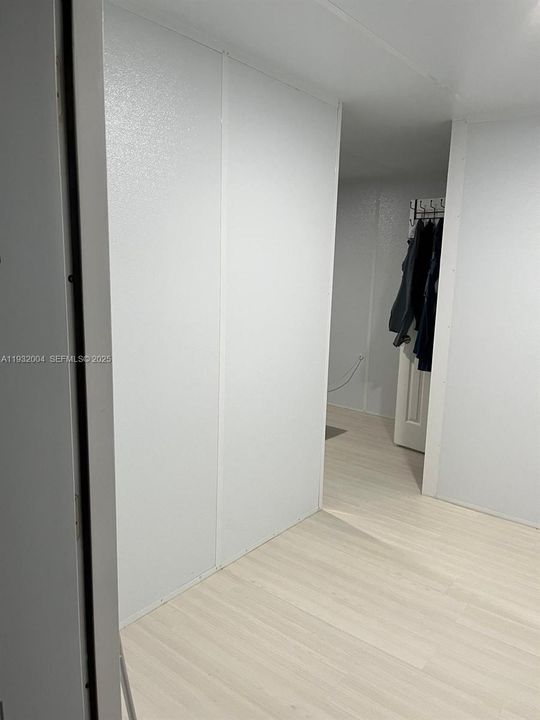 В аренду: $1,300 (0 спален, 1 ванн, 1716 Квадратных фут)