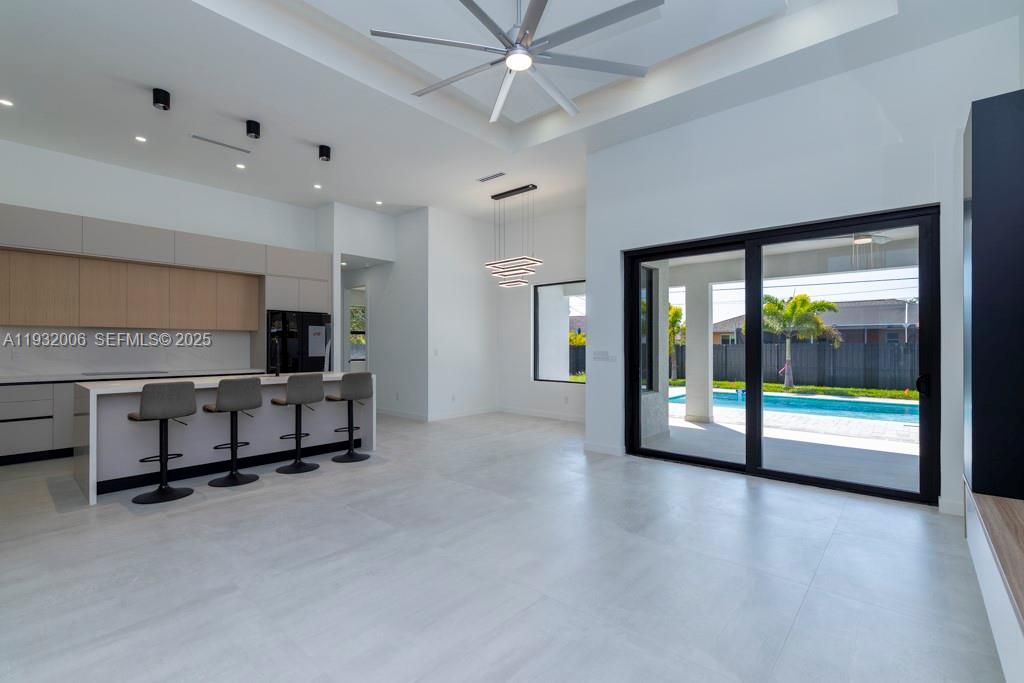 En Venta: $617,000 (4 camas, 3 baños, 0 Pies cuadrados)