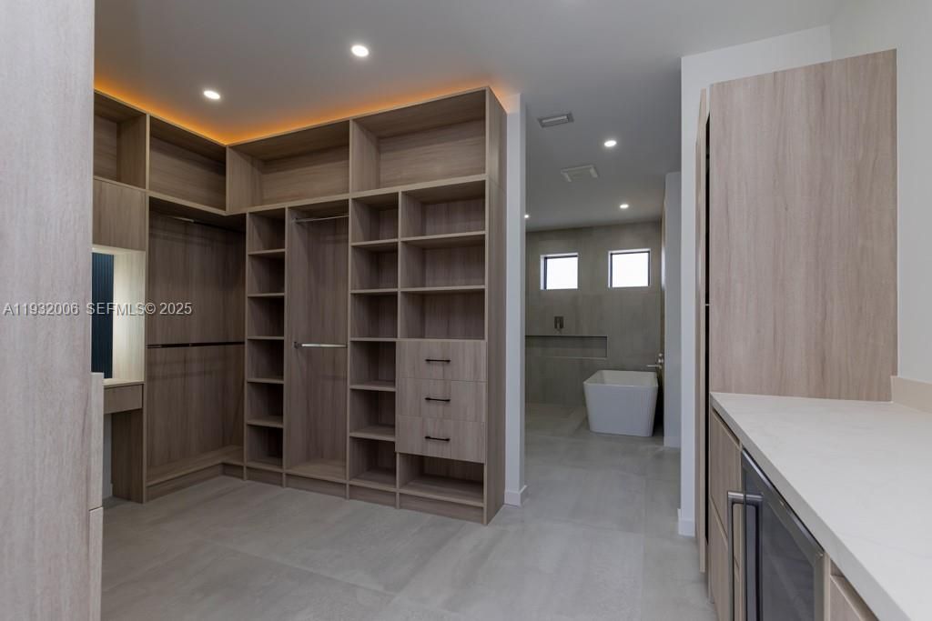 En Venta: $617,000 (4 camas, 3 baños, 0 Pies cuadrados)