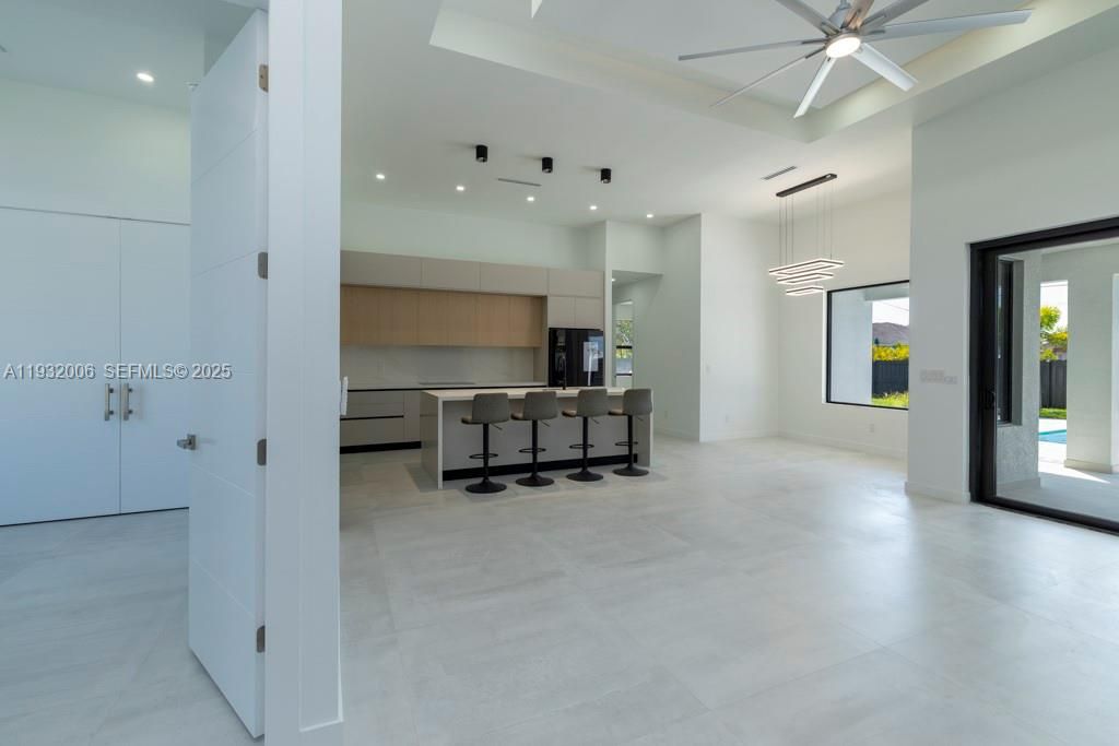 En Venta: $617,000 (4 camas, 3 baños, 0 Pies cuadrados)