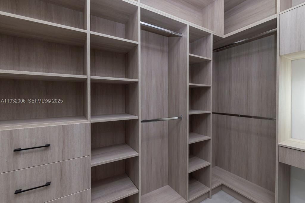 En Venta: $617,000 (4 camas, 3 baños, 0 Pies cuadrados)