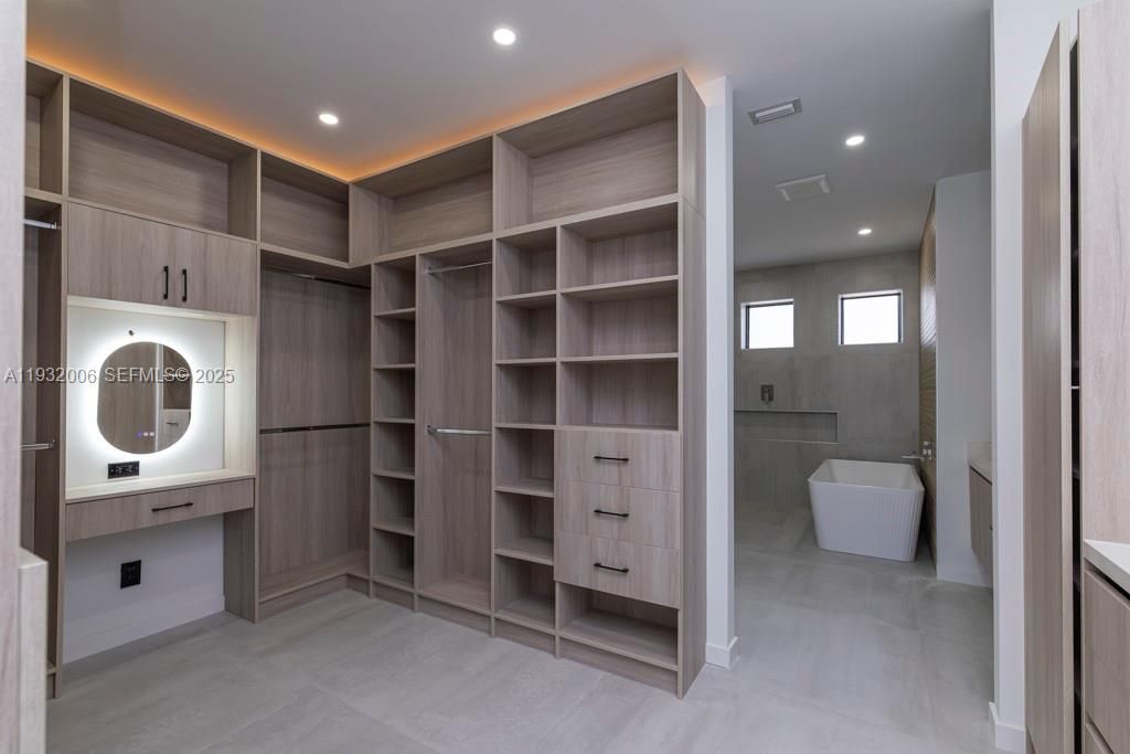 En Venta: $617,000 (4 camas, 3 baños, 0 Pies cuadrados)