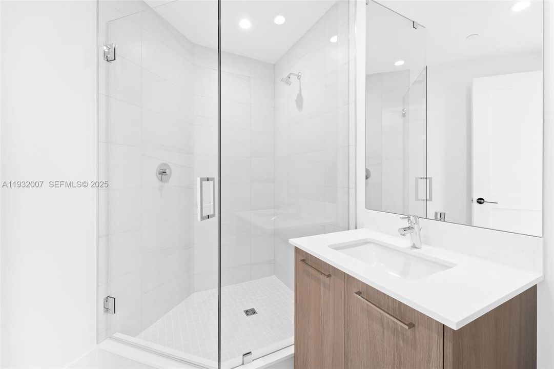 В аренду: $10,995 (3 спален, 3 ванн, 1890 Квадратных фут)