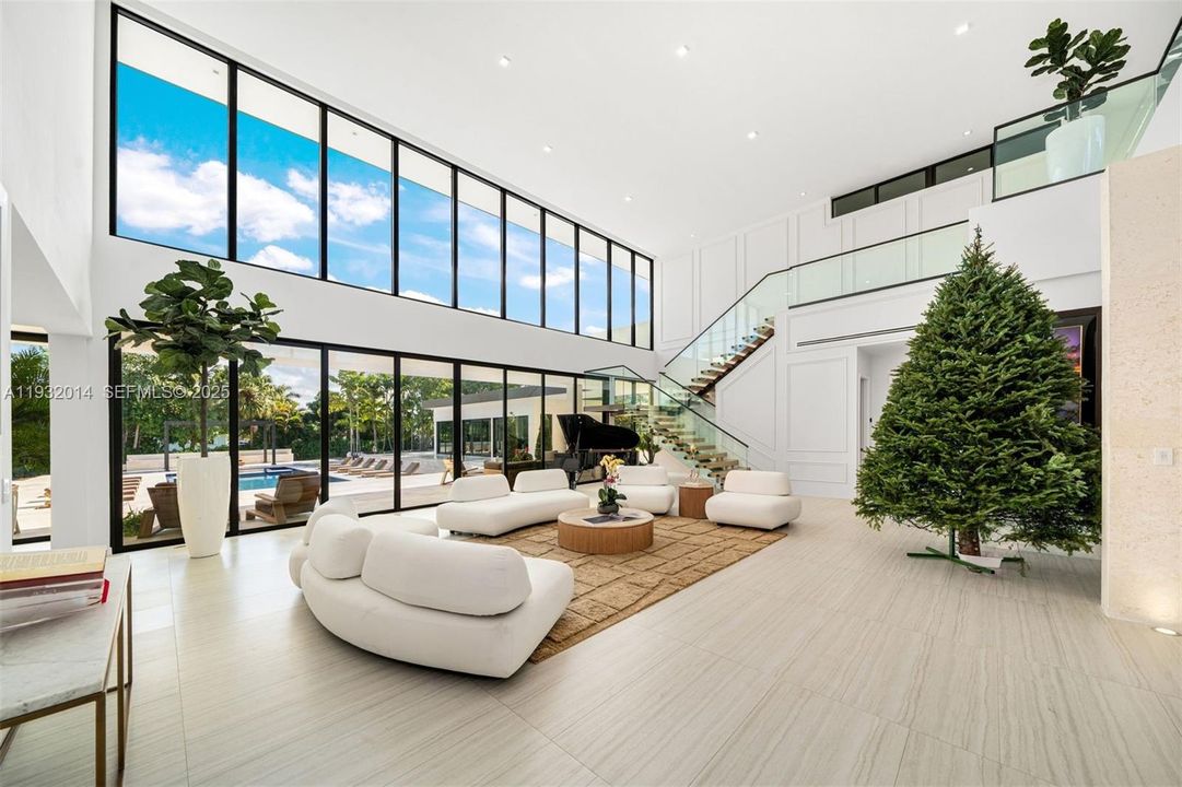 For Sale: $14,900,000 (9 beds, 8 baths, 9660 Square Feet)