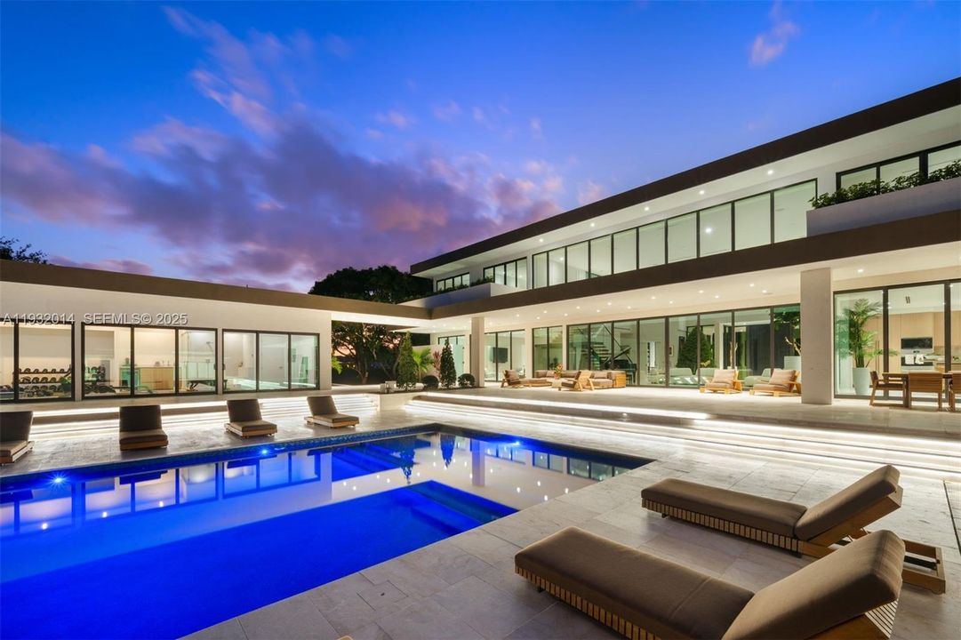 For Sale: $14,900,000 (9 beds, 8 baths, 9660 Square Feet)