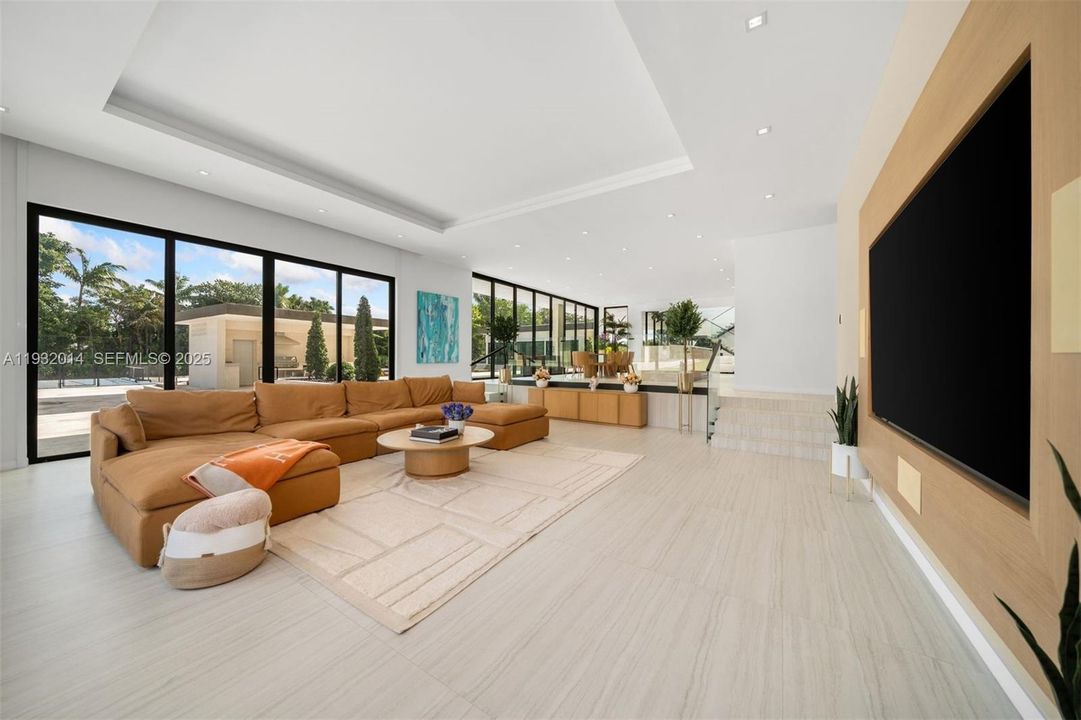 For Sale: $14,900,000 (9 beds, 8 baths, 9660 Square Feet)