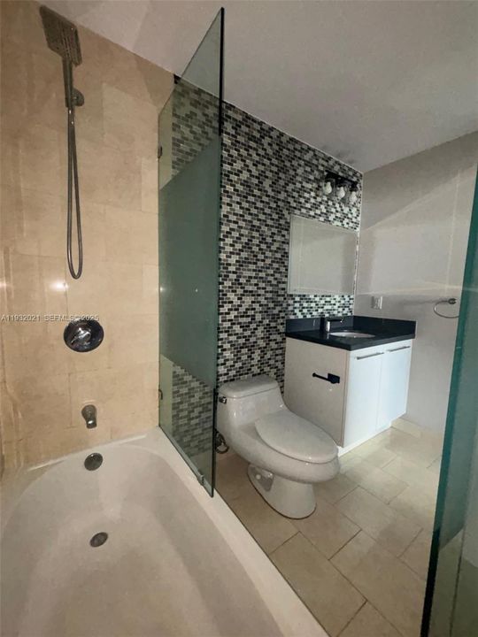 For Rent: $2,900 (1 beds, 1 baths, 722 Square Feet)