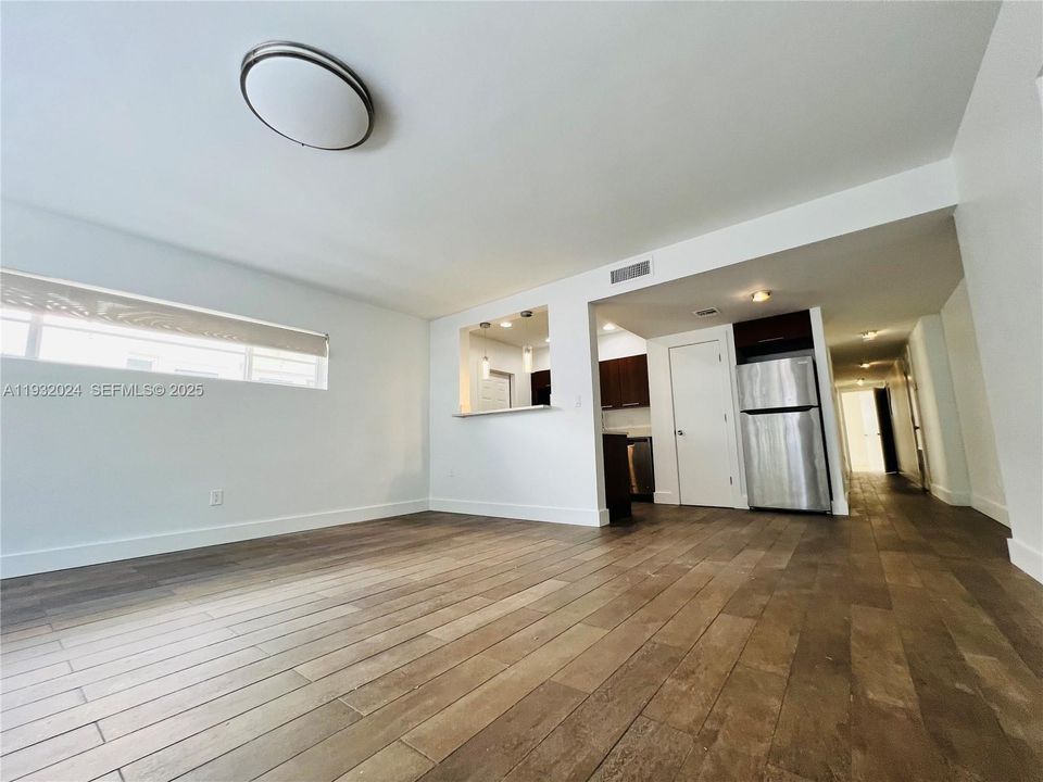 В аренду: $2,800 (2 спален, 2 ванн, 1400 Квадратных фут)