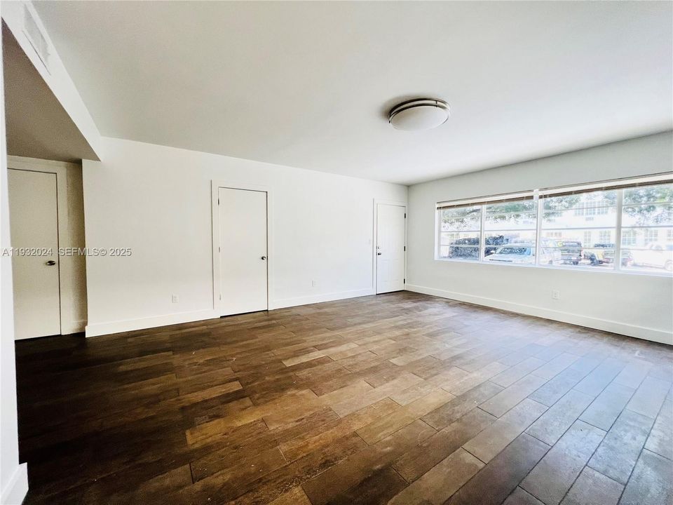 В аренду: $2,800 (2 спален, 2 ванн, 1400 Квадратных фут)