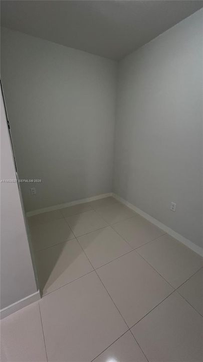 На продажу: $275,000 (1 спален, 1 ванн, 726 Квадратных фут)