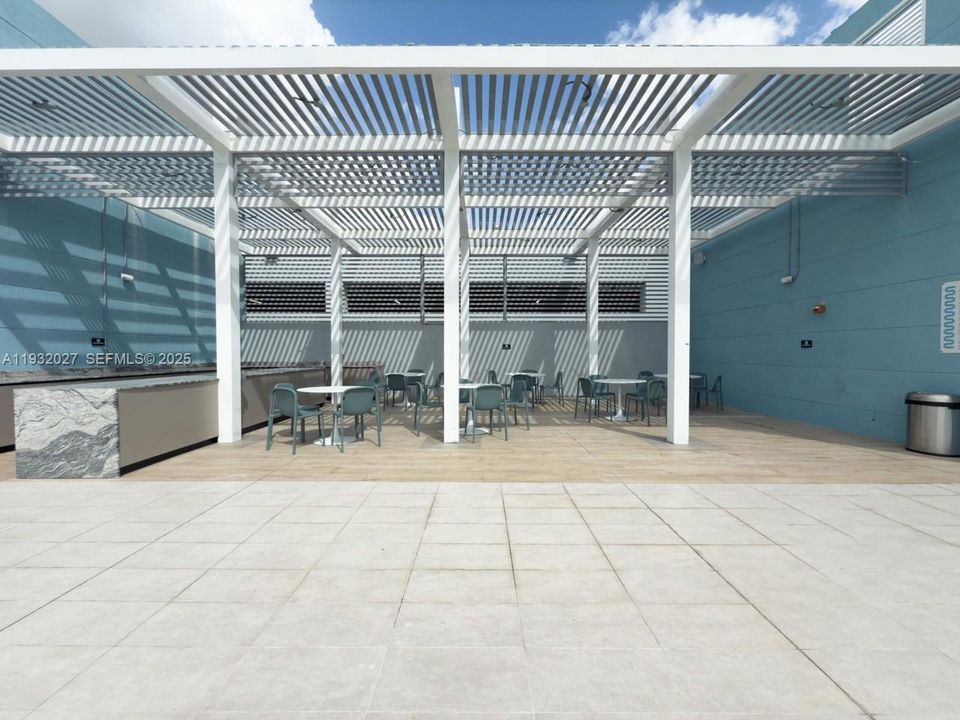 На продажу: $275,000 (1 спален, 1 ванн, 726 Квадратных фут)