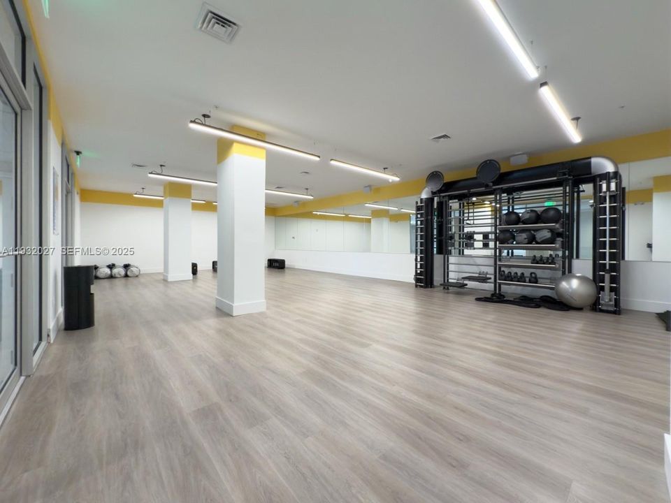 На продажу: $275,000 (1 спален, 1 ванн, 726 Квадратных фут)